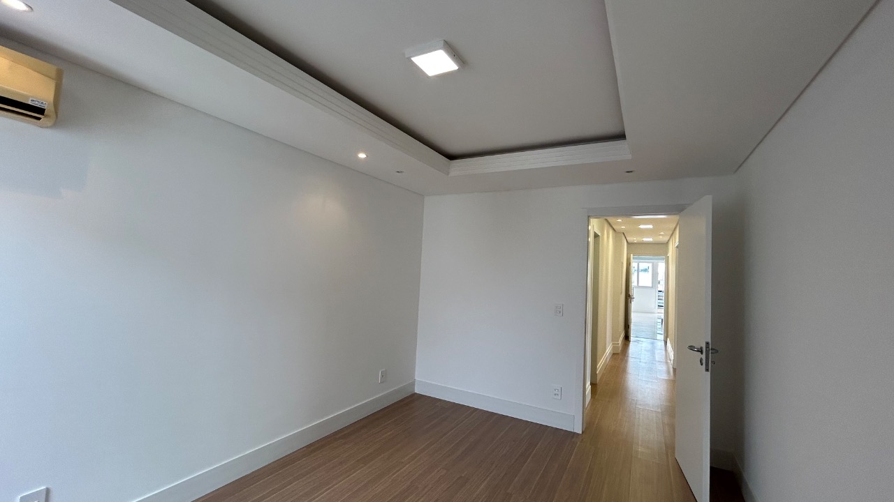 Cobertura duplex à venda no Centro: 