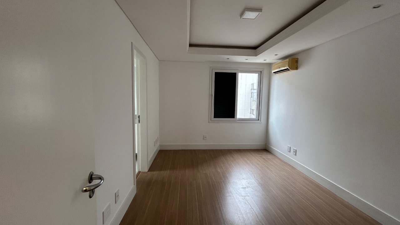 Cobertura duplex à venda no Centro: 