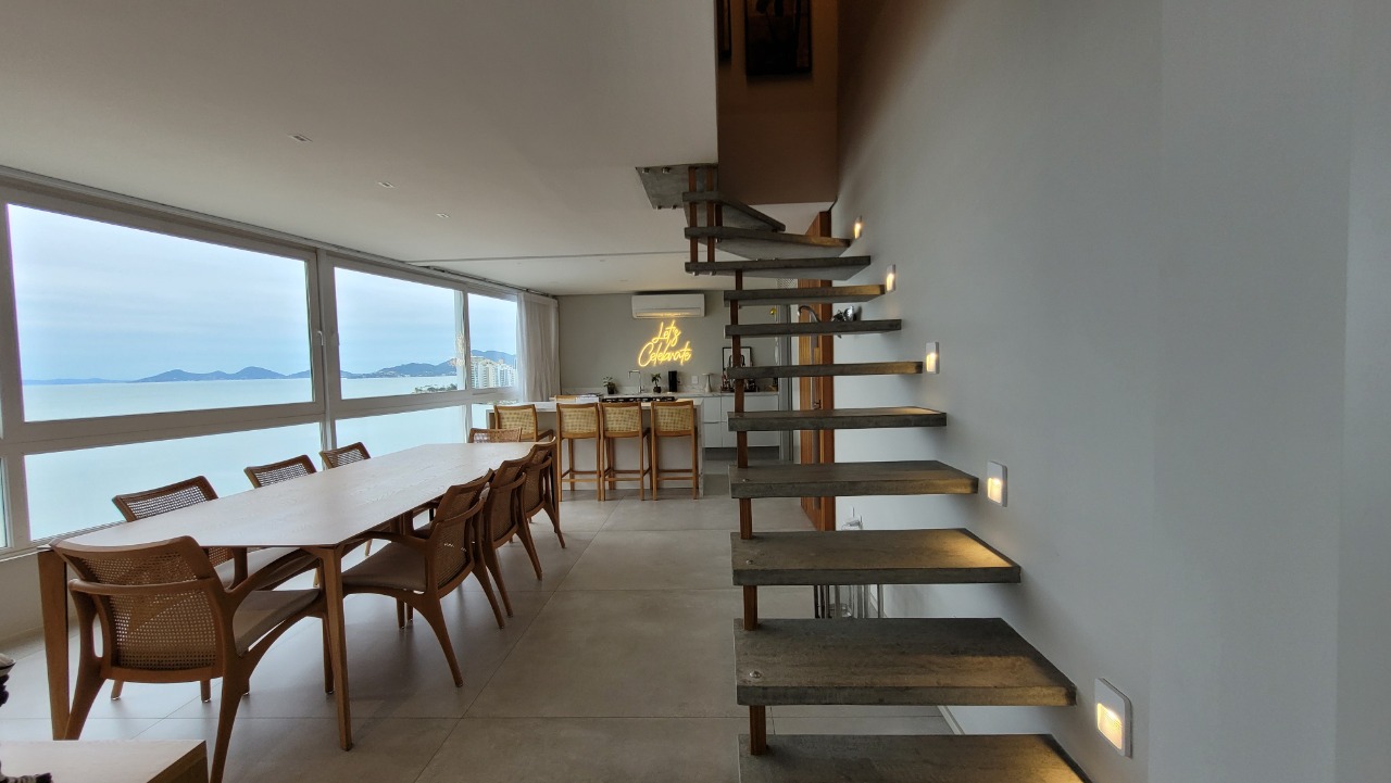 Cobertura duplex à venda no Centro: 