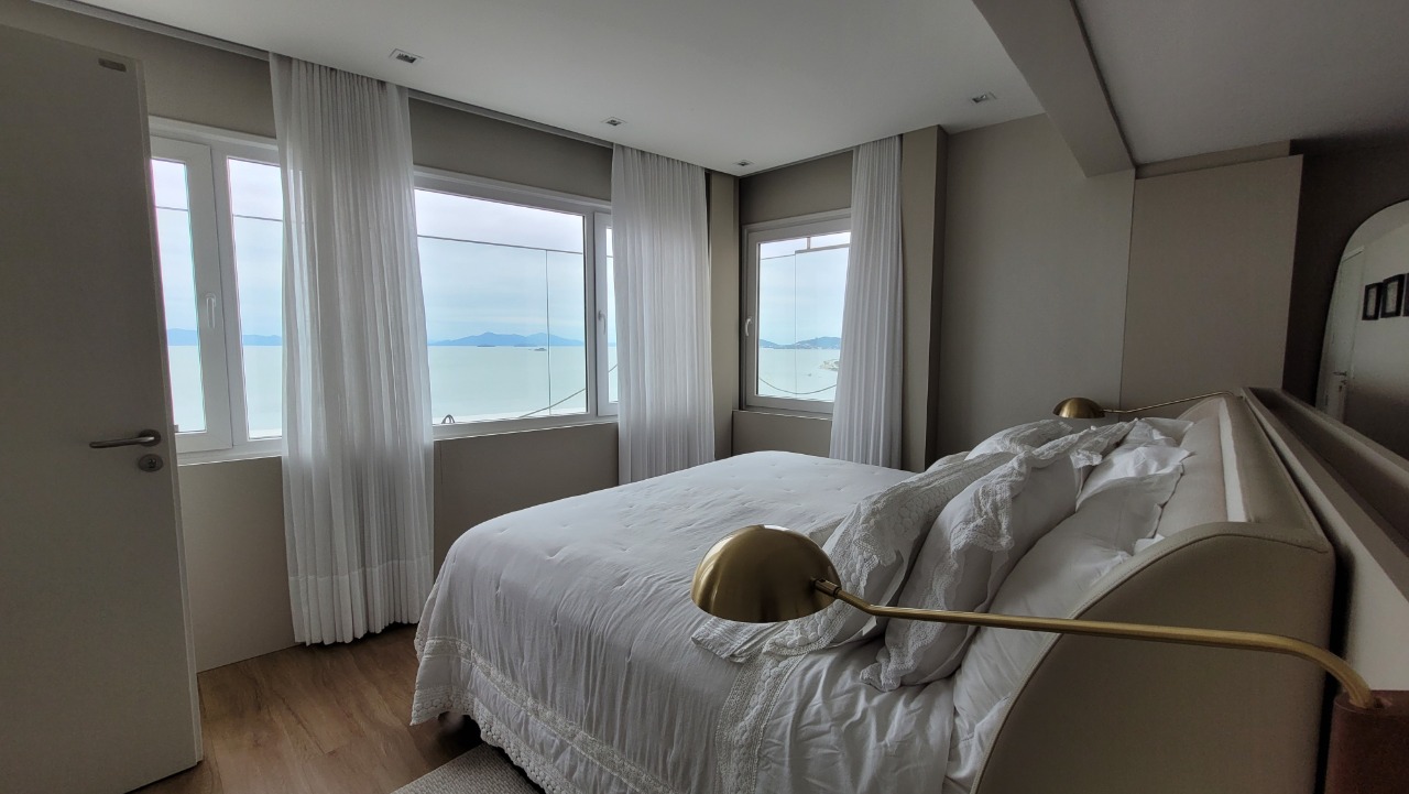 Cobertura duplex à venda no Centro: 