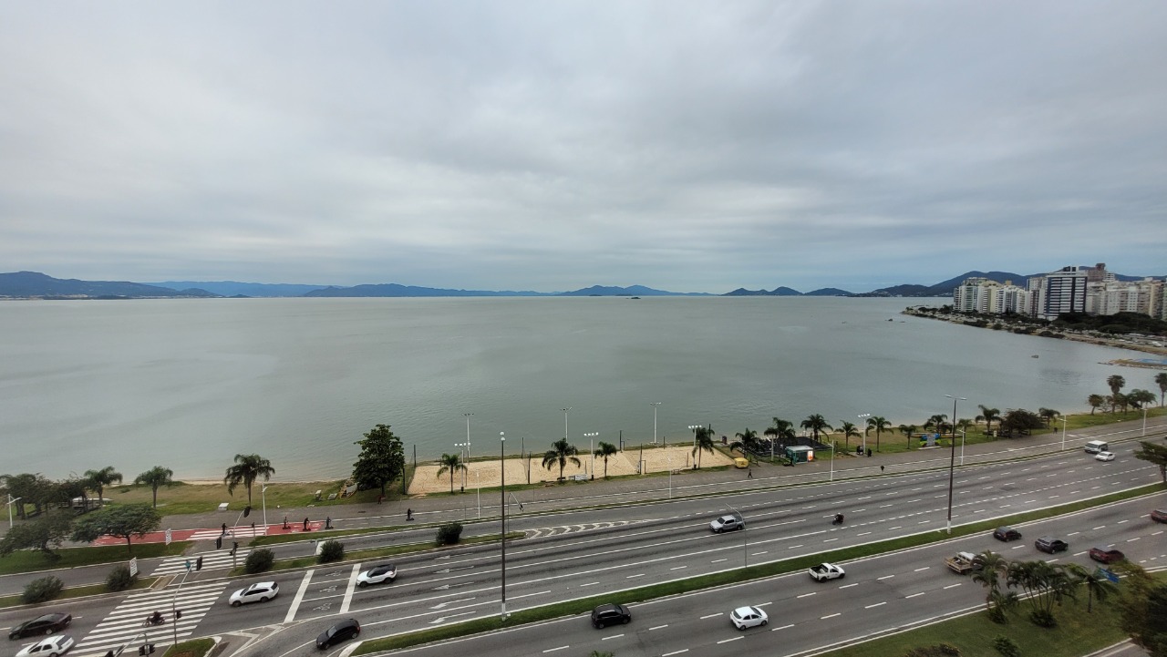 Cobertura duplex à venda no Centro: 