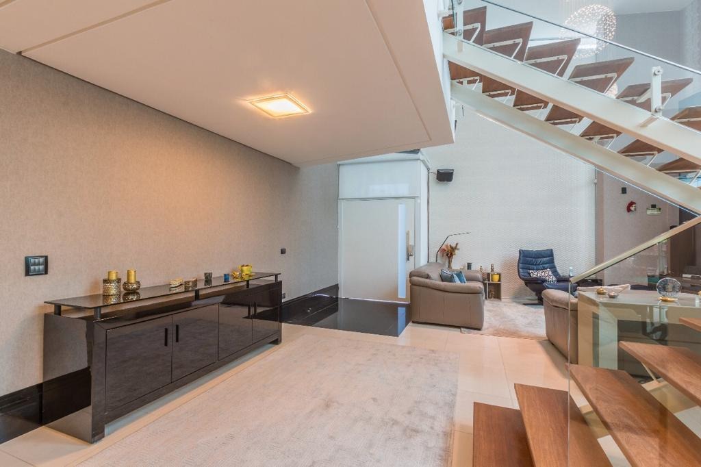 Casa em Condomínio à venda no Corrego Grande: 