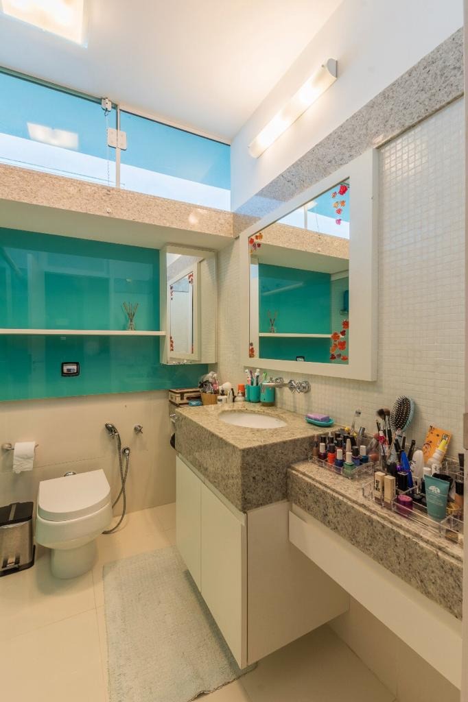 Casa em Condomínio à venda no Corrego Grande: 