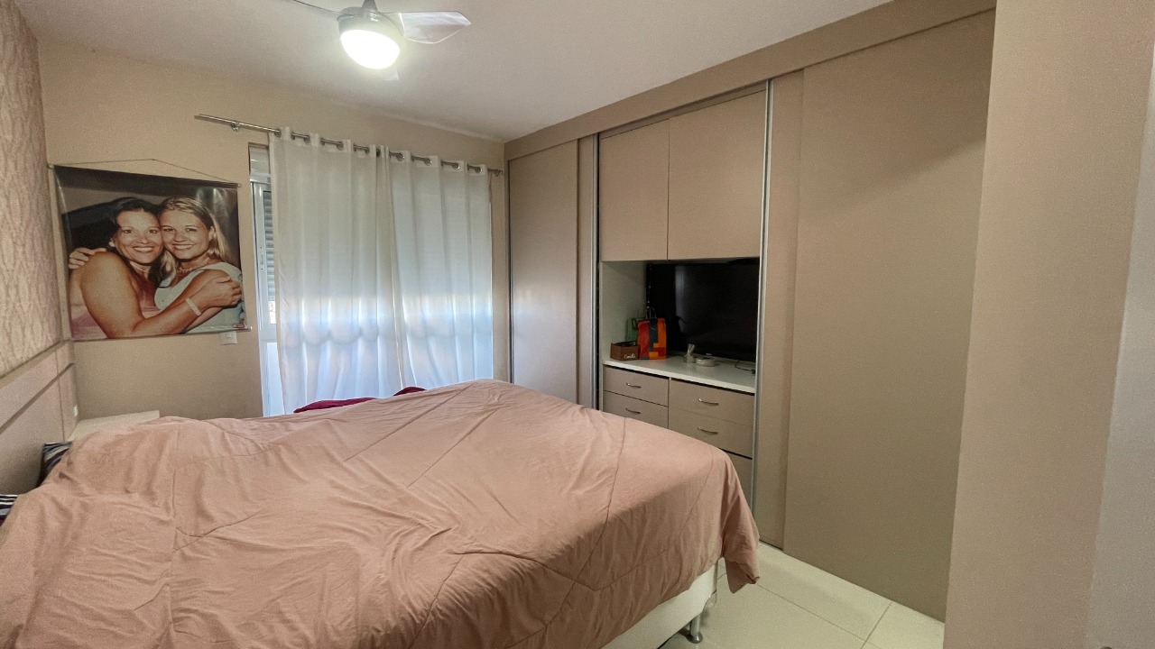 Apartamento à venda no Barreiros: 