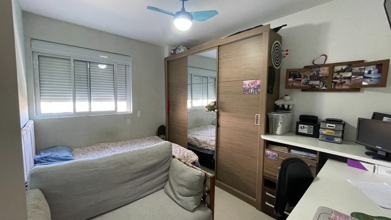 Apartamento à venda no Barreiros: 