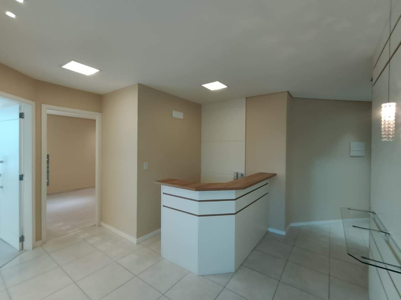 Sala para aluguel no Agronomica: 