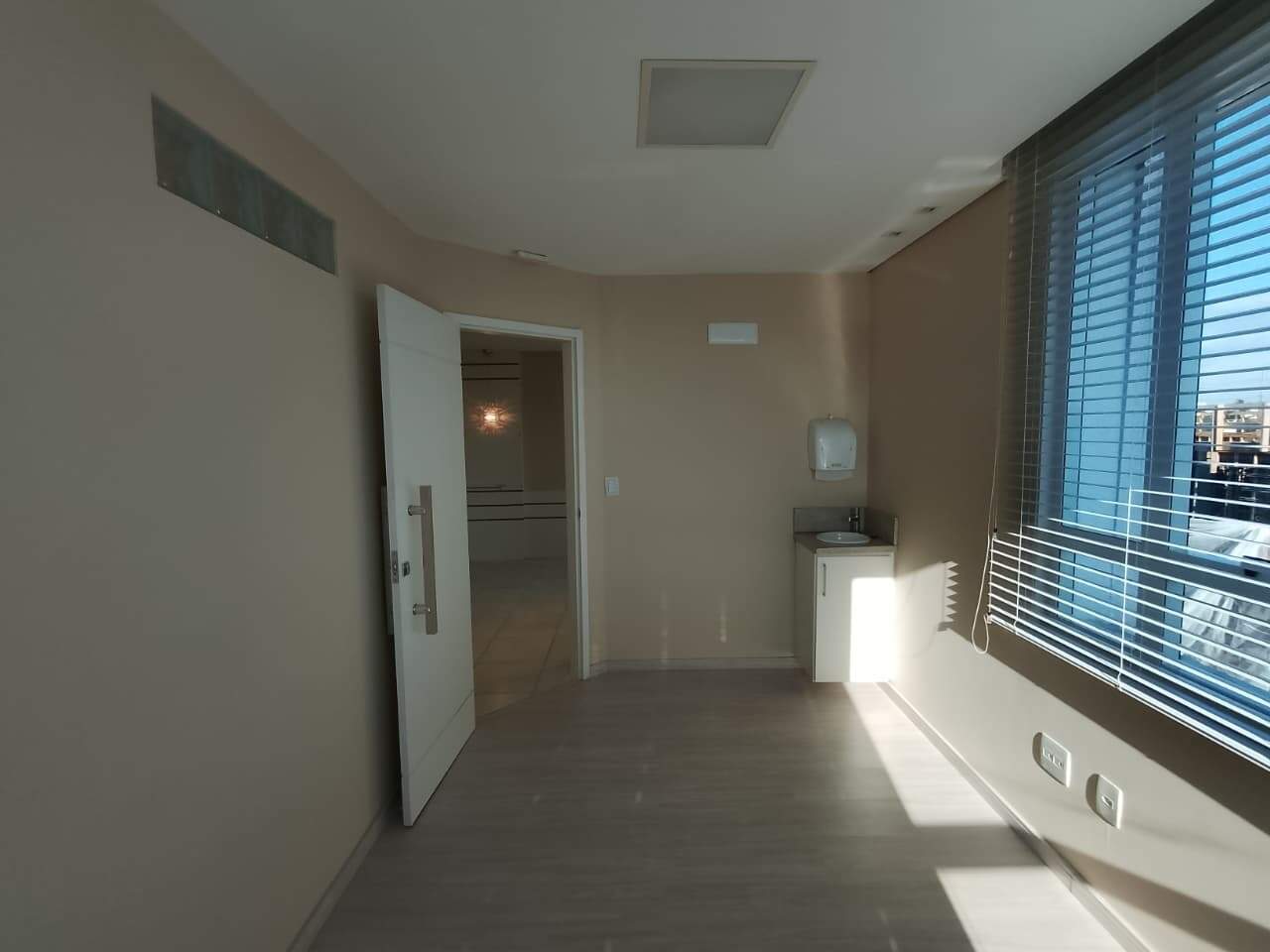 Sala para aluguel no Agronomica: