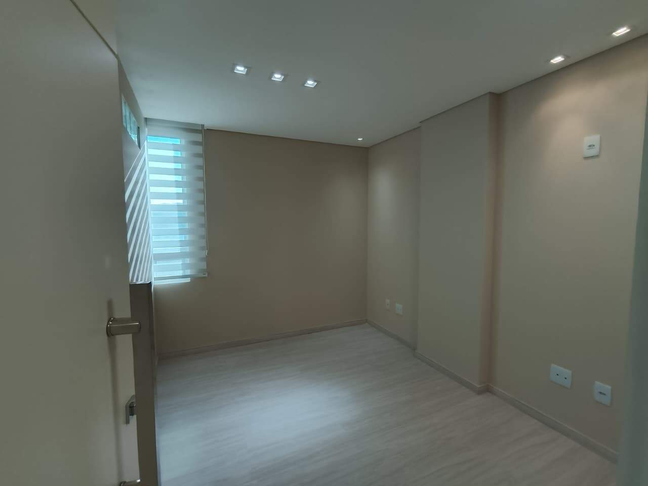 Sala para aluguel no Agronomica: