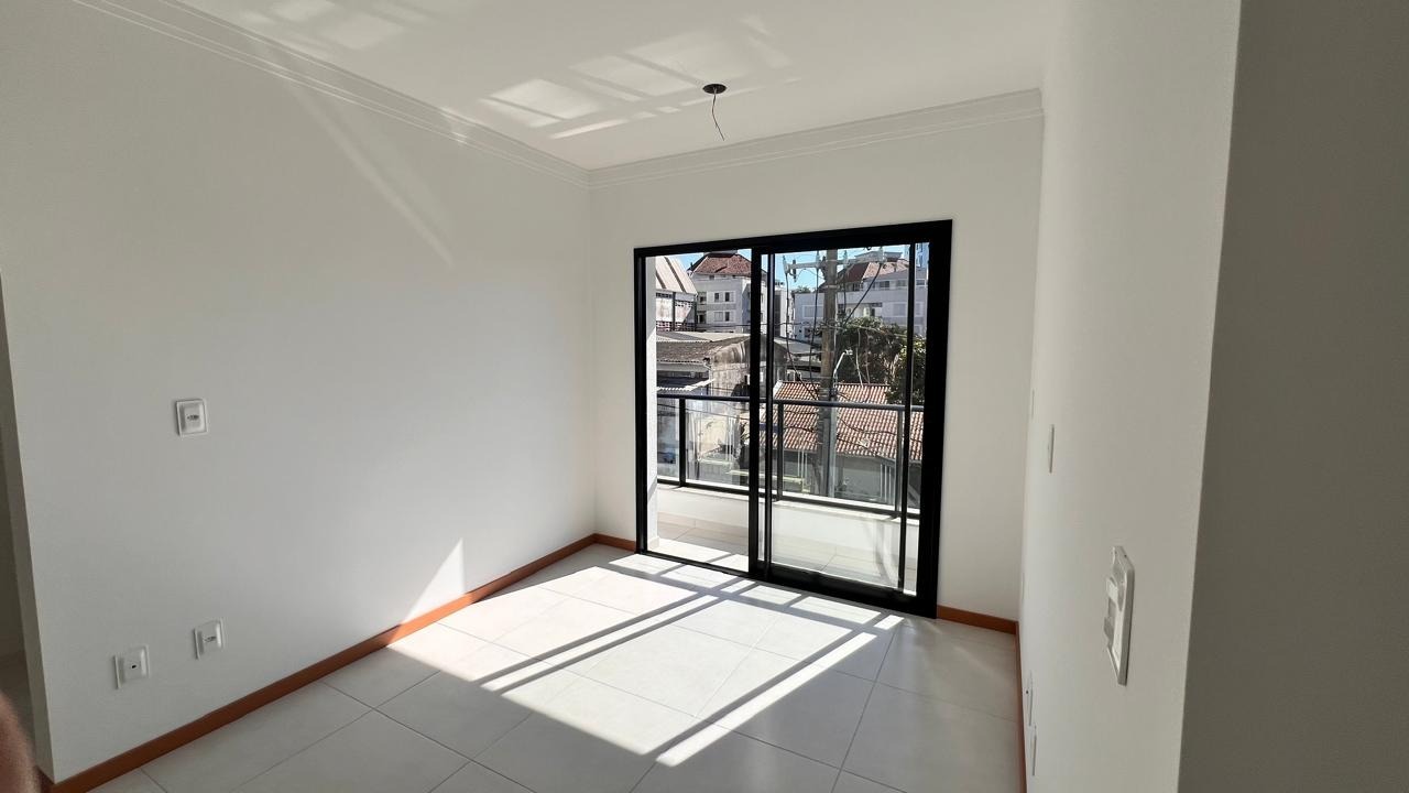 Apartamento à venda no Coqueiros: 