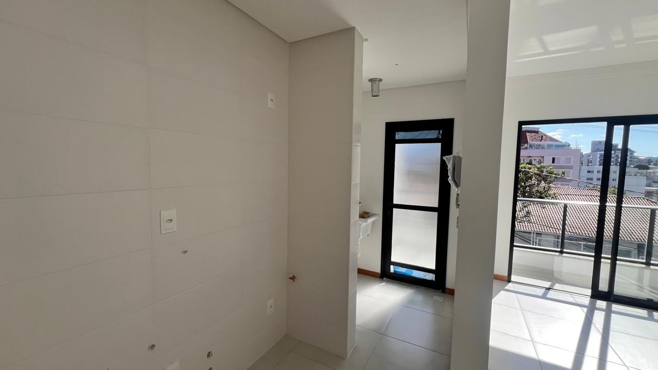 Apartamento à venda no Coqueiros: 