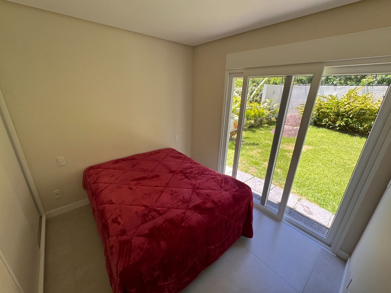 Casa em Condomínio à venda no Cacupe: