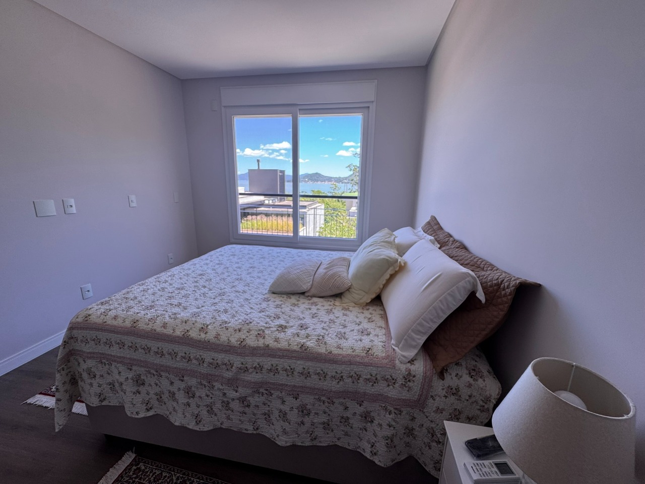 Casa em Condomínio à venda no Cacupe: