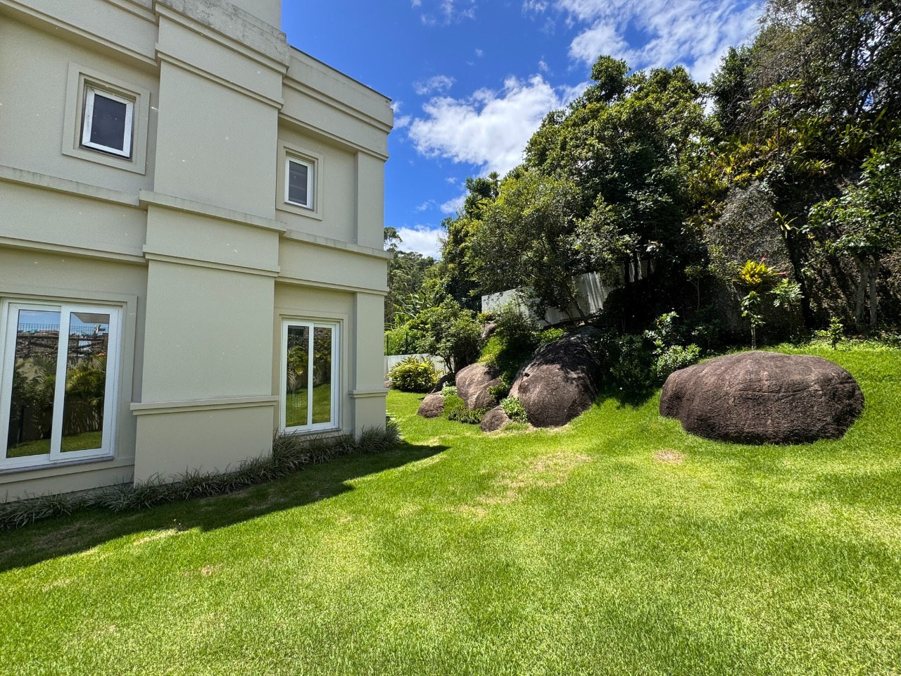 Casa em Condomínio à venda no Cacupe:
