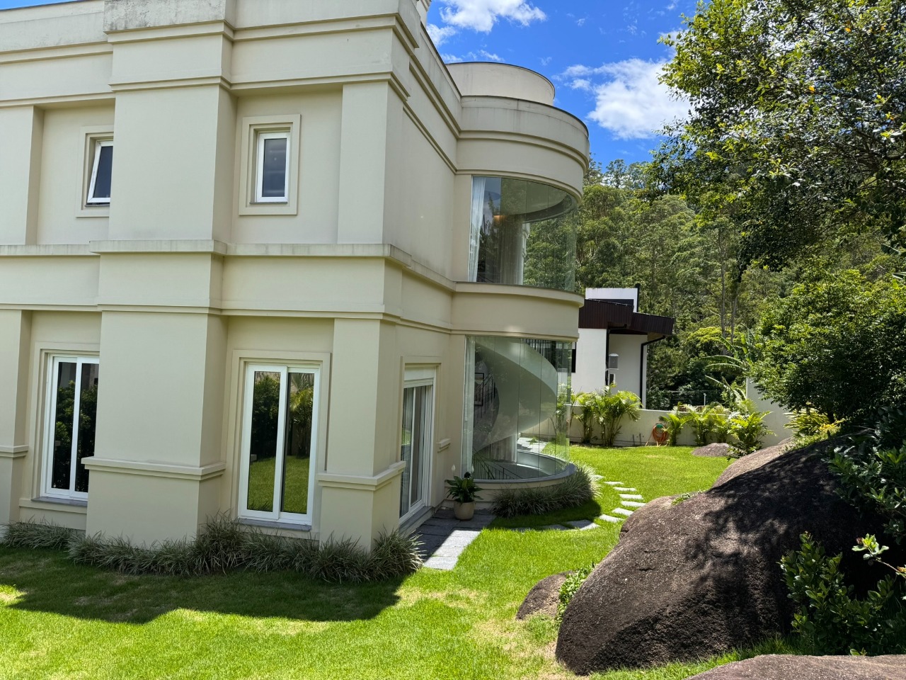 Casa em Condomínio à venda no Cacupe: