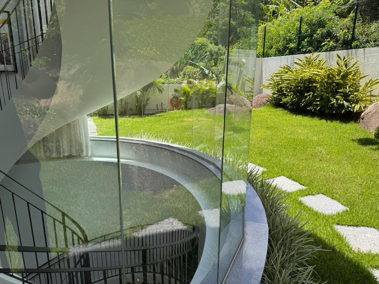 Casa em Condomínio à venda no Cacupe: