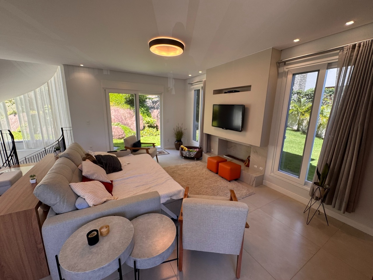 Casa em Condomínio à venda no Cacupe: