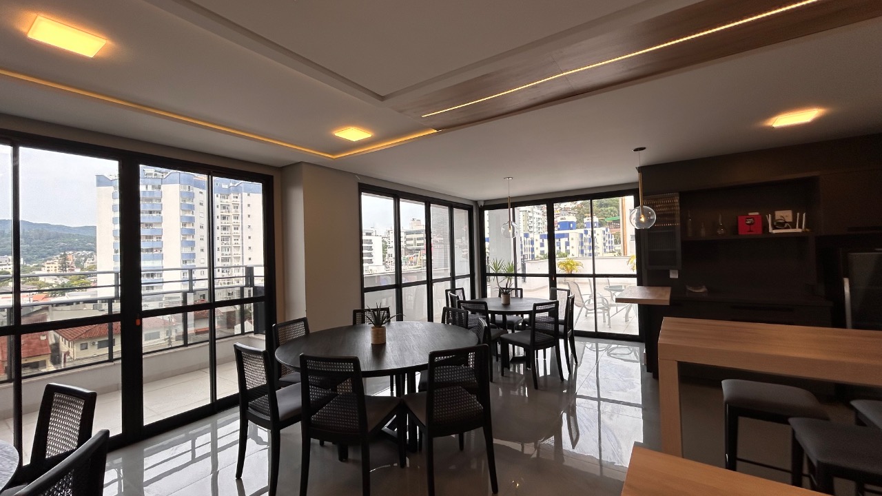 Apartamento à venda no Trindade: 