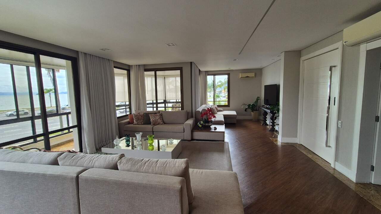 Apartamento à venda no Agronomica: