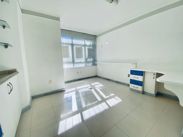 Salas/Conjuntos à venda no Centro: 