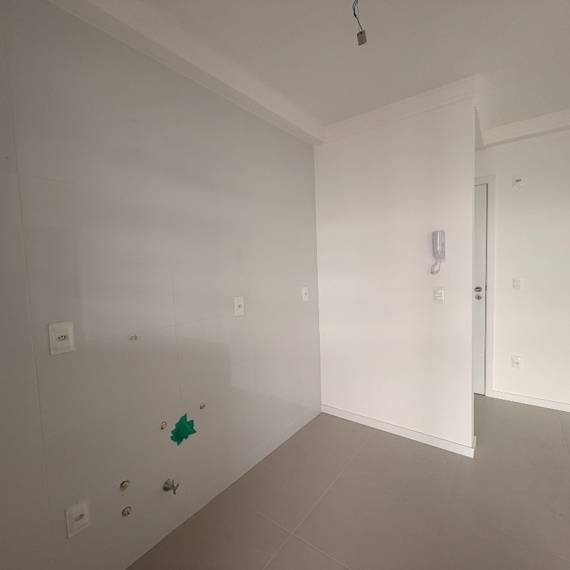 Apartamento à venda no Barreiros: 