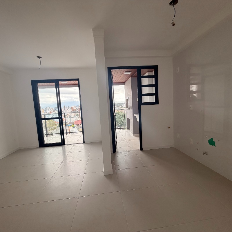 Apartamento à venda no Barreiros: 
