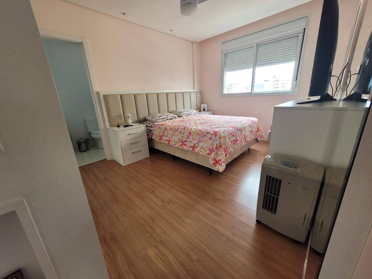 Apartamento duplex à venda no Estreito: