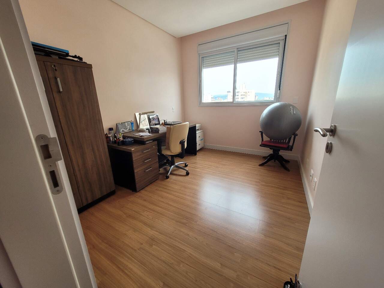 Apartamento duplex à venda no Estreito:
