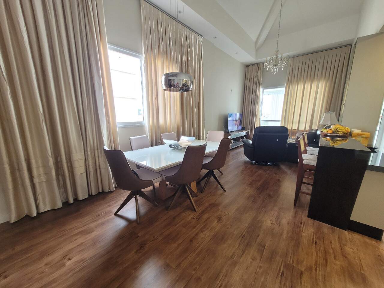 Apartamento duplex à venda no Estreito: 
