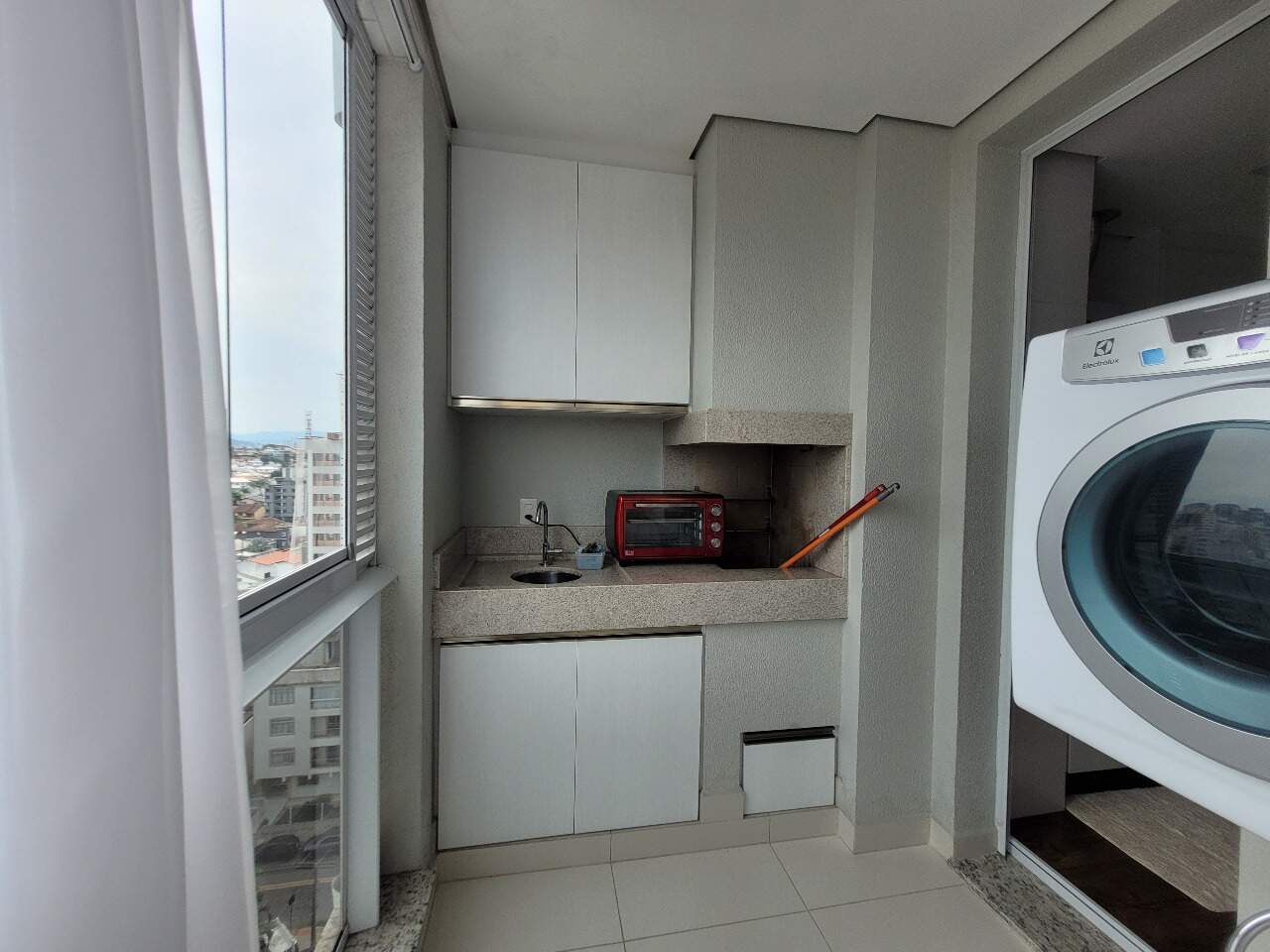Apartamento duplex à venda no Estreito: