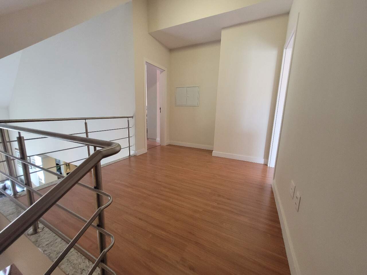 Apartamento duplex à venda no Estreito: