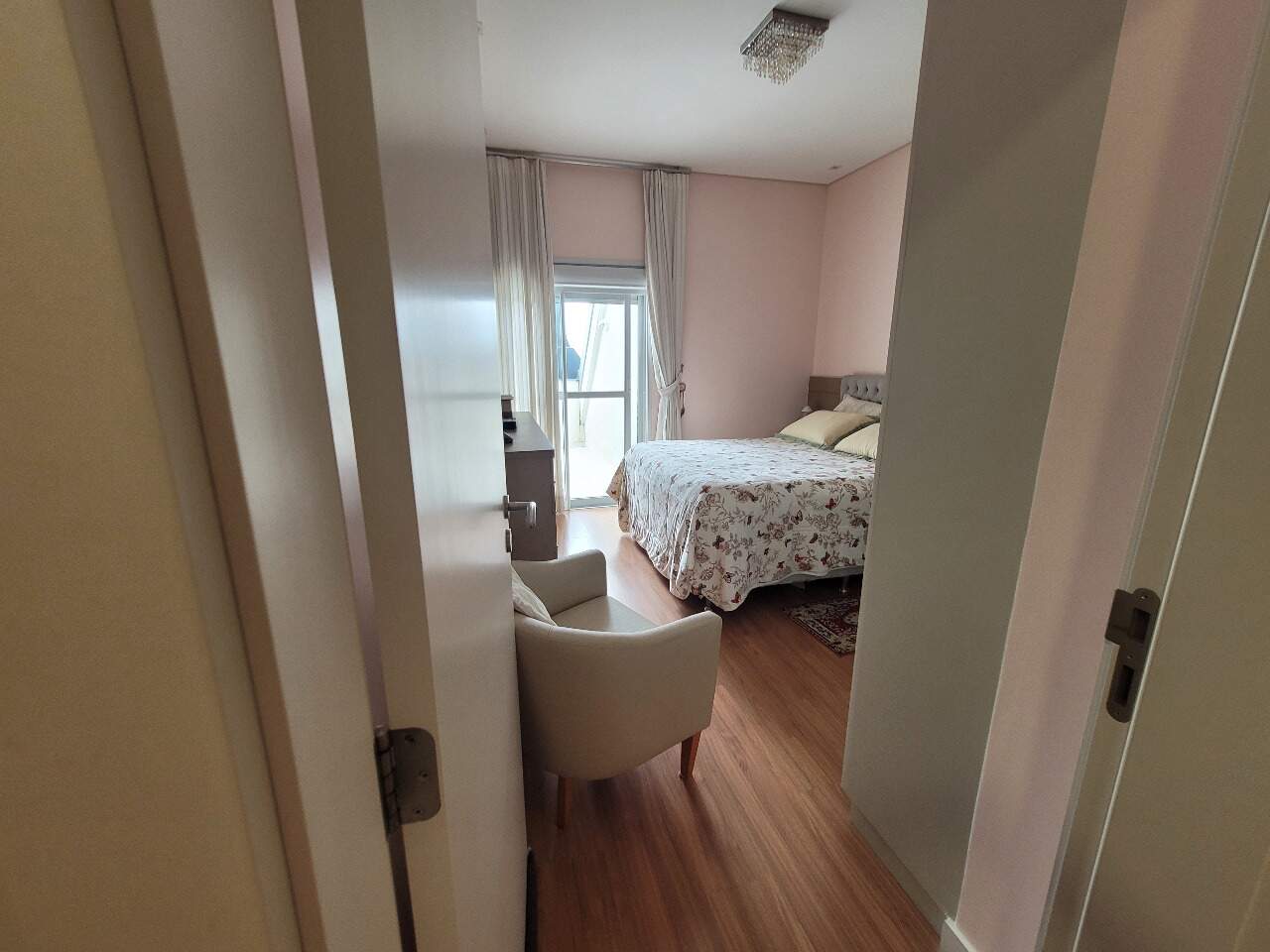 Apartamento duplex à venda no Estreito: