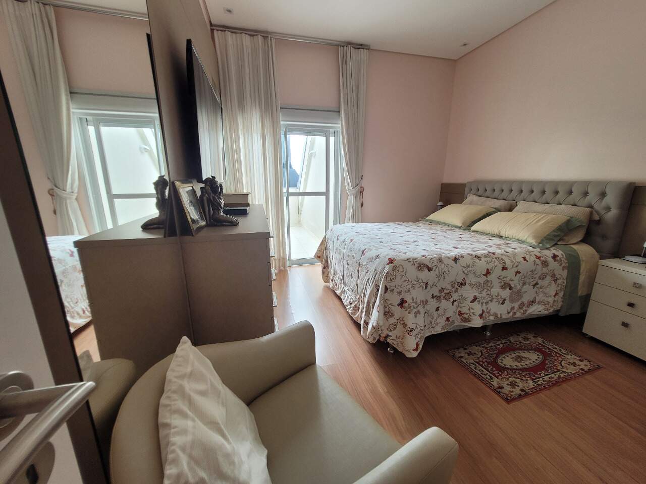 Apartamento duplex à venda no Estreito: