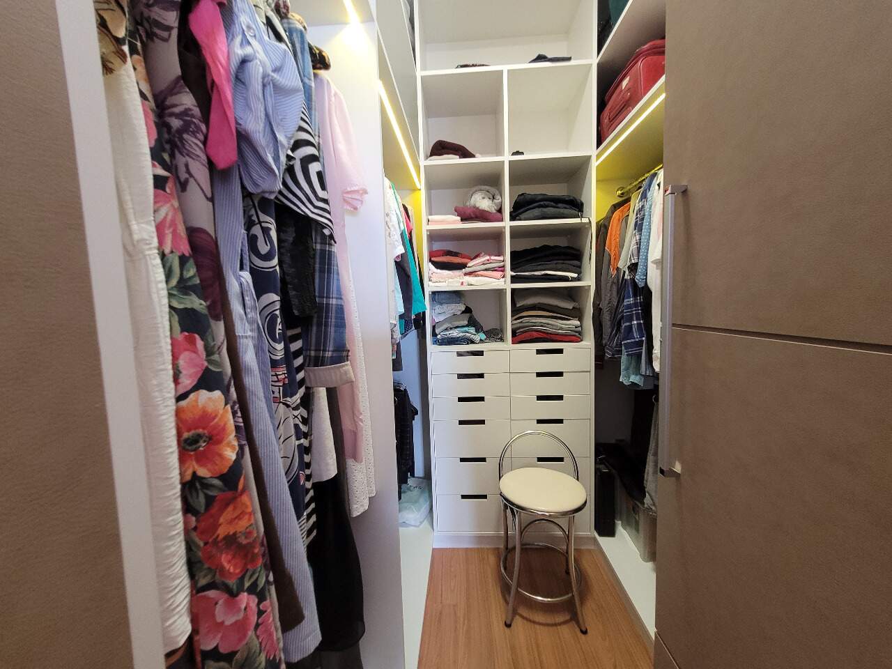 Apartamento duplex à venda no Estreito: