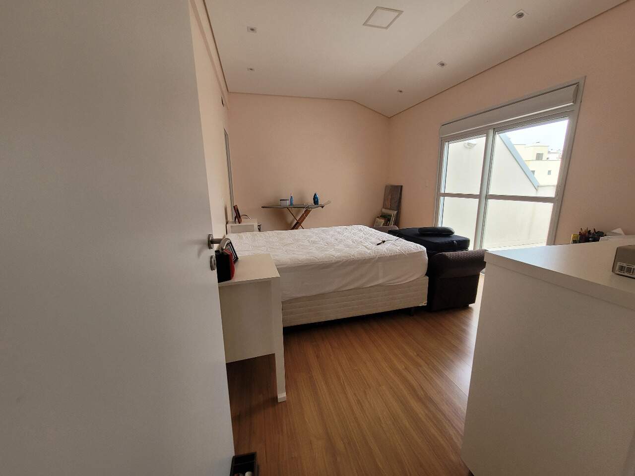 Apartamento duplex à venda no Estreito: