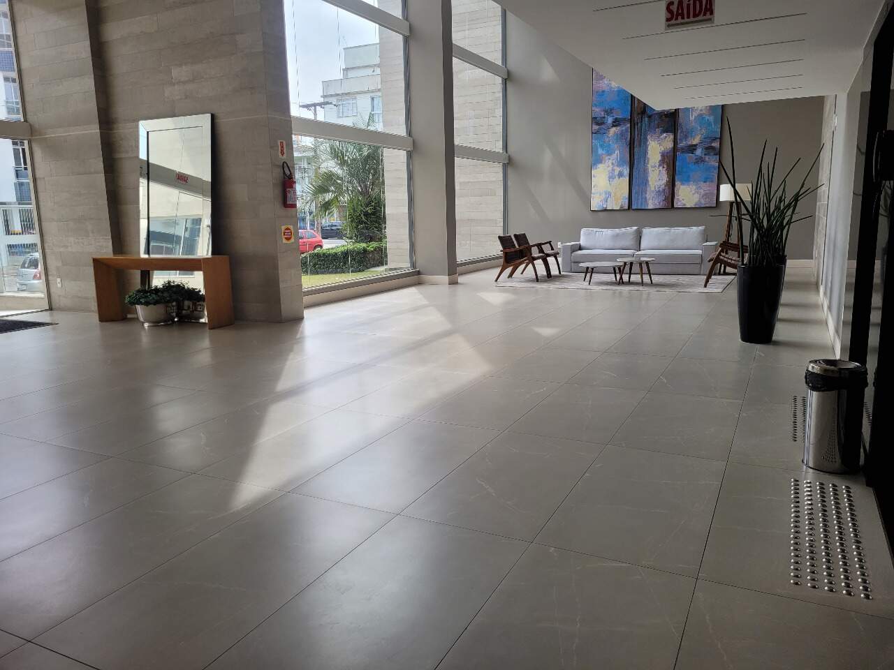 Apartamento duplex à venda no Estreito: