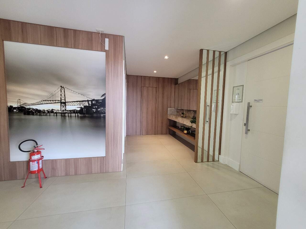 Apartamento duplex à venda no Estreito: