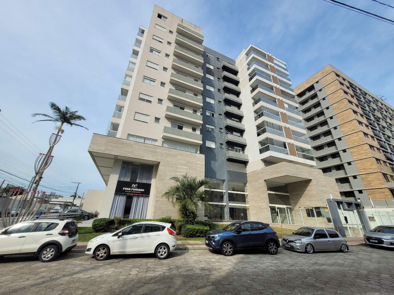 Apartamento duplex à venda no Estreito: