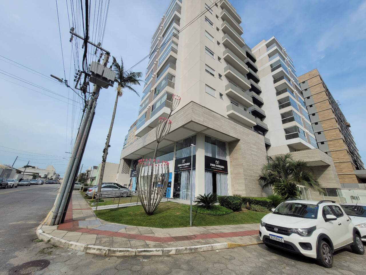 Apartamento duplex à venda no Estreito: