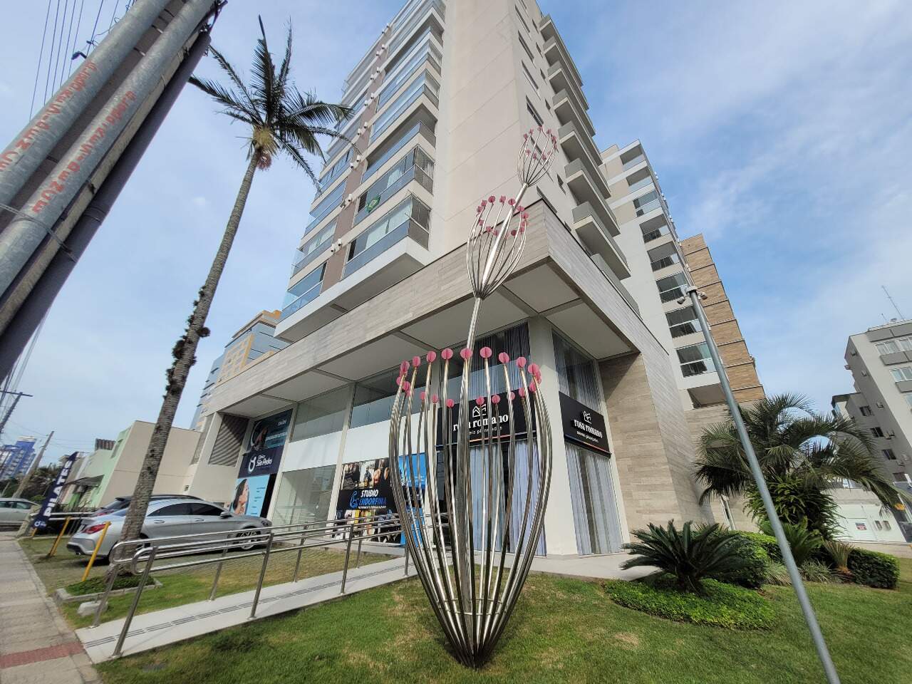 Apartamento duplex à venda no Estreito: