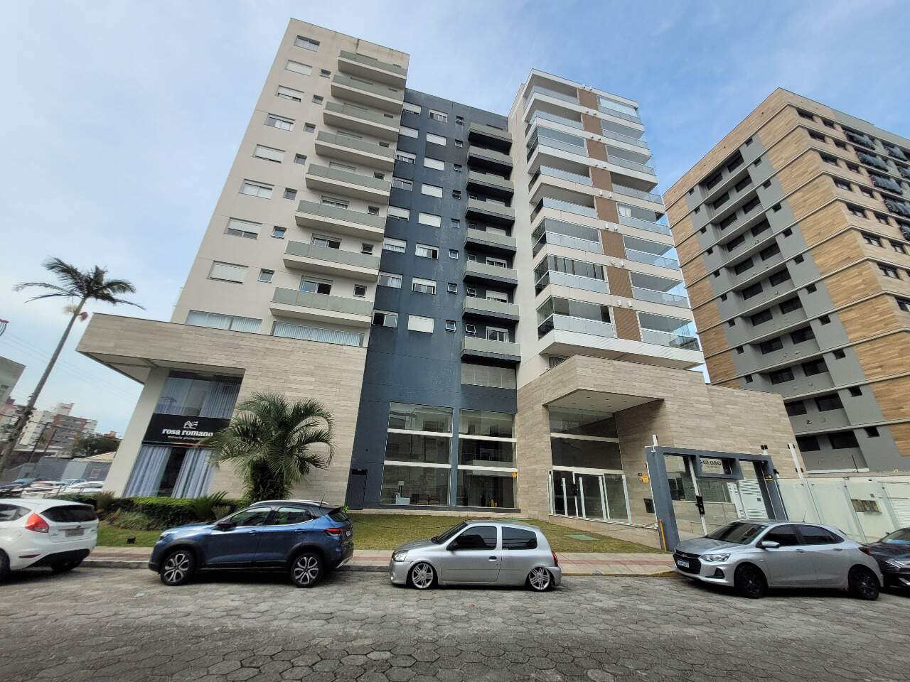Apartamento duplex à venda no Estreito: