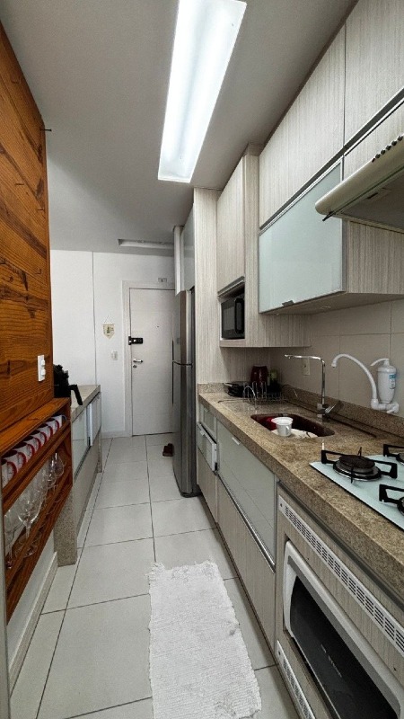 Apartamento à venda no Coqueiros: 