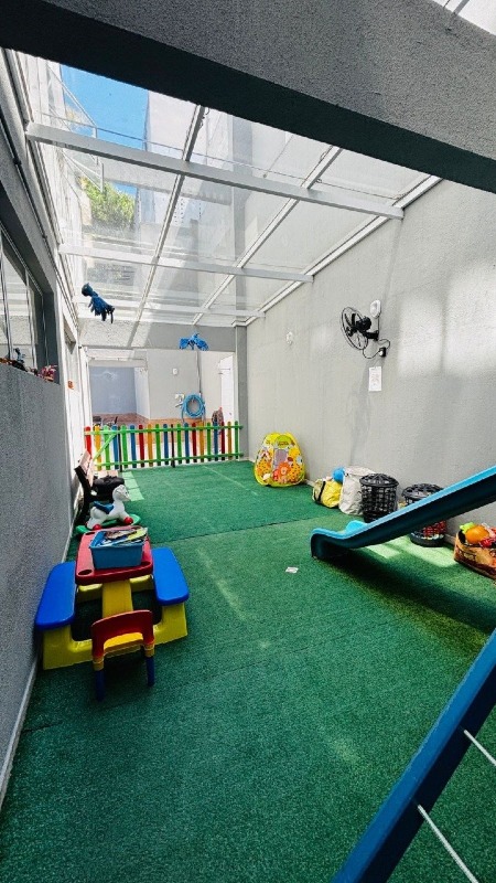 Apartamento à venda no Coqueiros: 