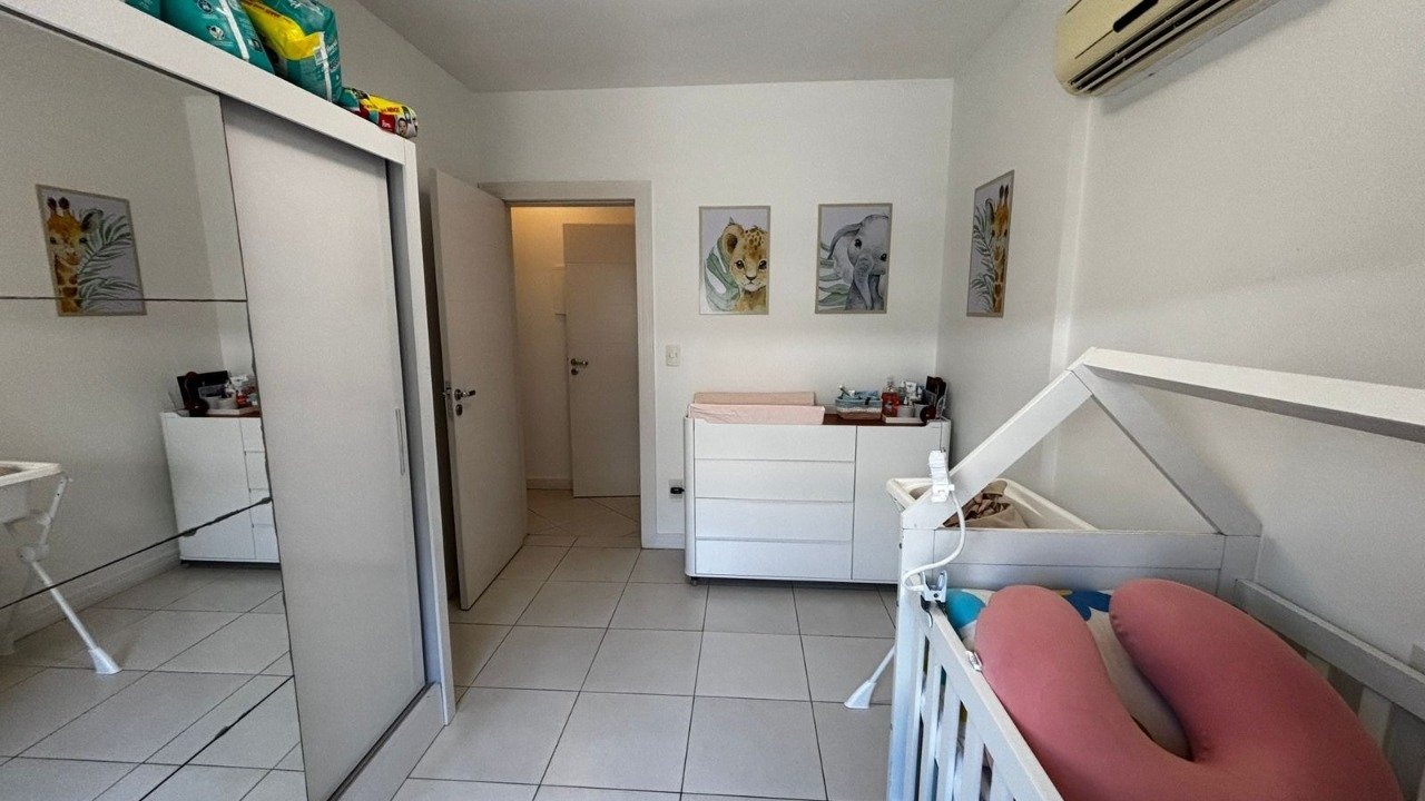 Apartamento à venda no Coqueiros: 