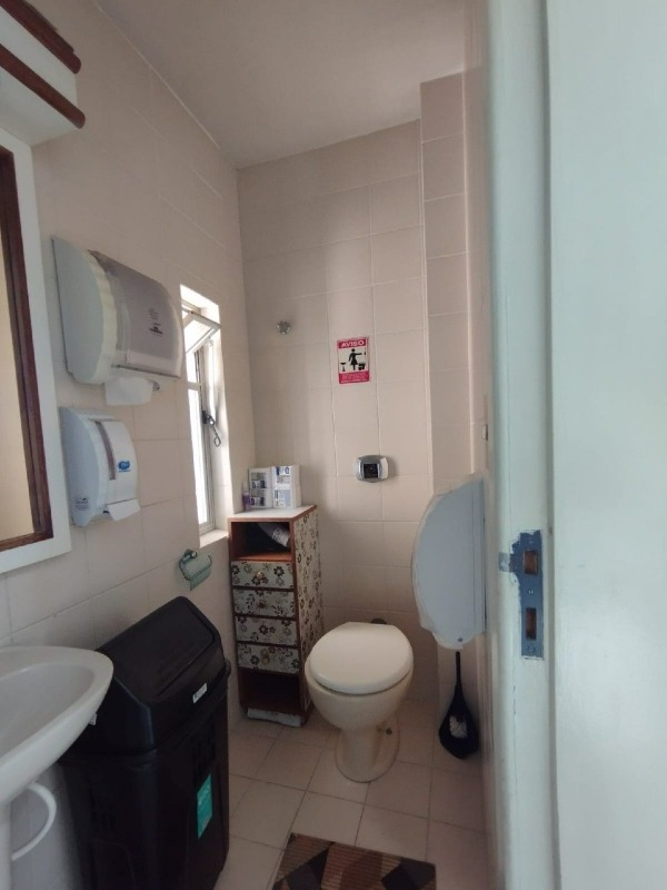 Sala à venda no Trindade: