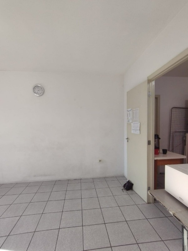 Sala à venda no Trindade: