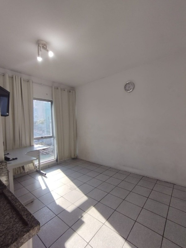 Sala à venda no Trindade: