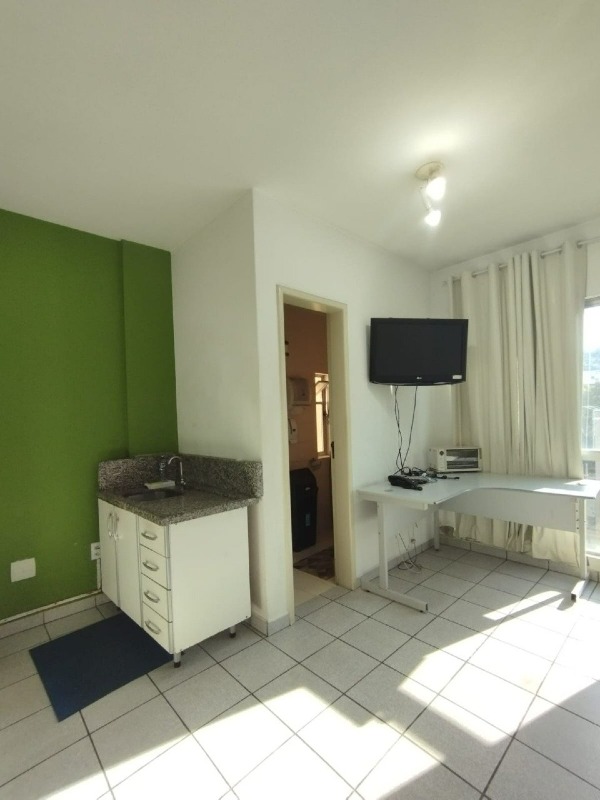 Sala à venda no Trindade: 