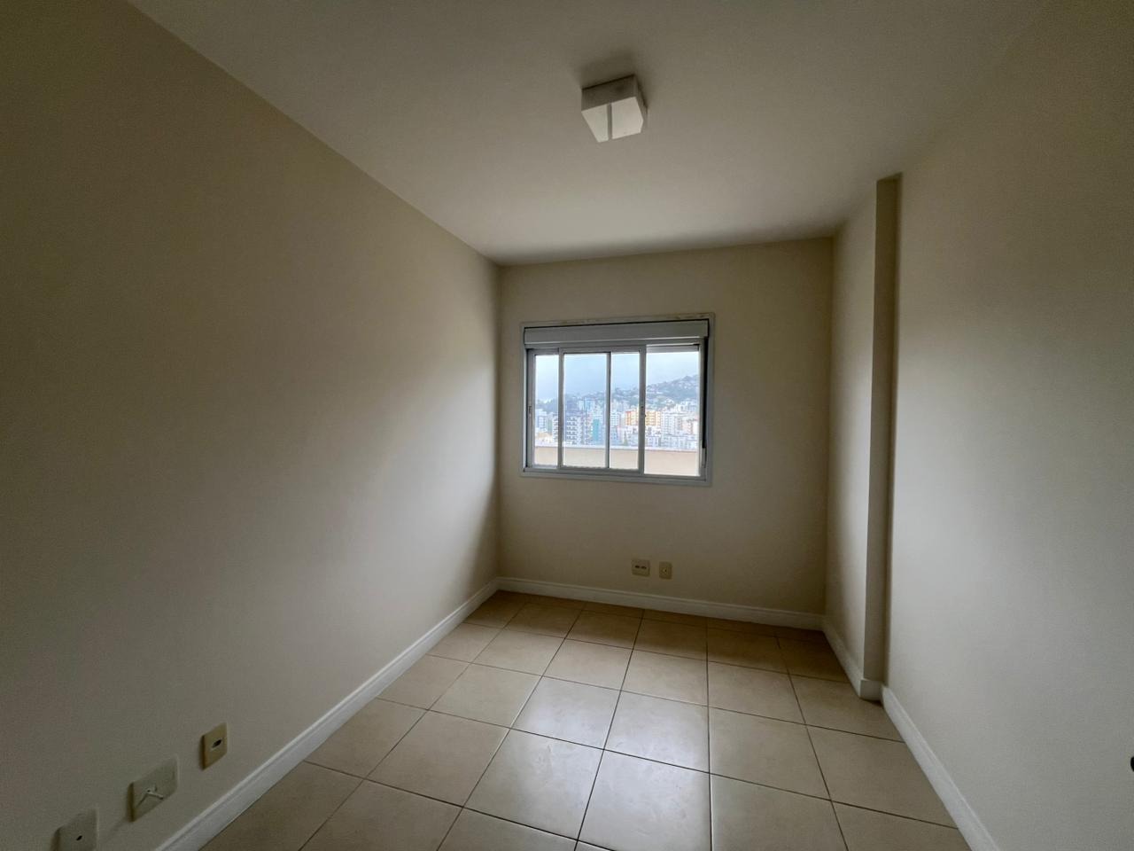 Apartamento para aluguel no Trindade: 