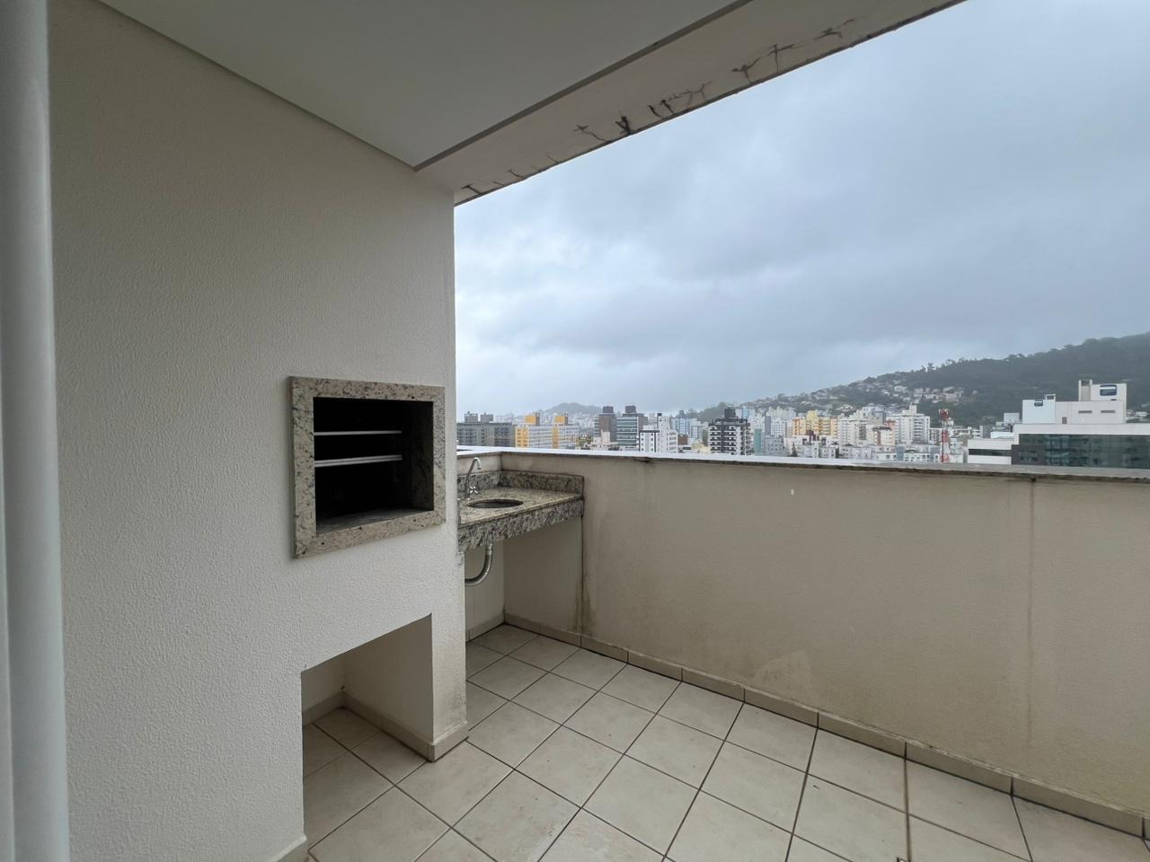 Apartamento para aluguel no Trindade: 