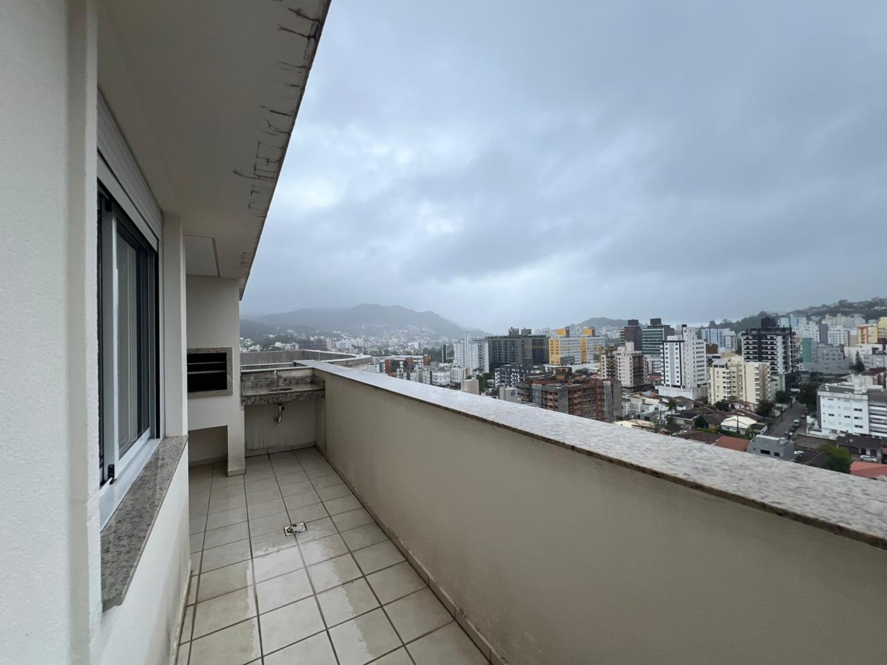 Apartamento para aluguel no Trindade: 